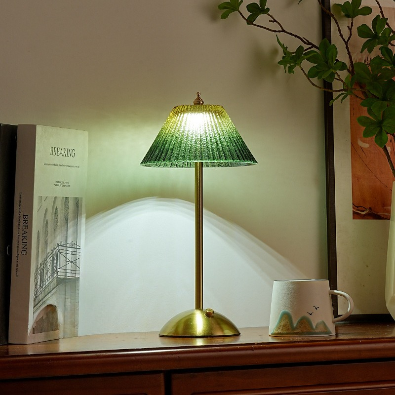 Glass Bed - Luminária de Mesa de Vidro Plissado