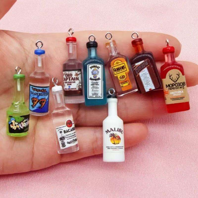 11 peças de Mini Pingentes 3D  - Resin avaliação e preço
